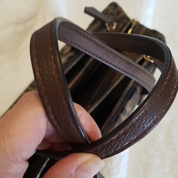 Fendi Handbag - Picture 11 of 16